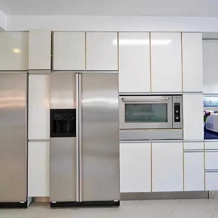 Mbird 19 Penthouse 501 Estoril