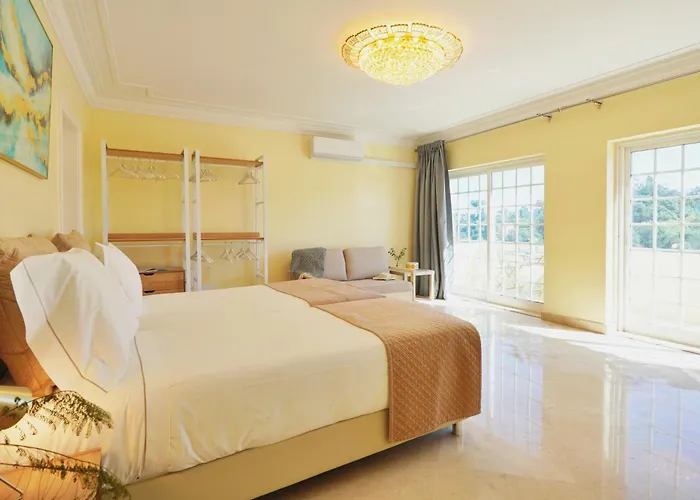 Mbird 19 Penthouse 501 *