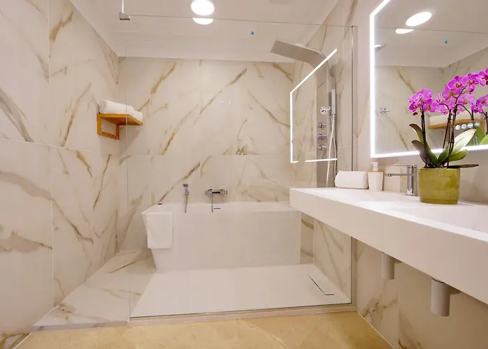 Mbird 19 Penthouse 501 * إستوريل