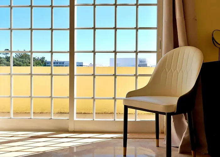 Mbird 19 Penthouse 501 شقة إستوريل
