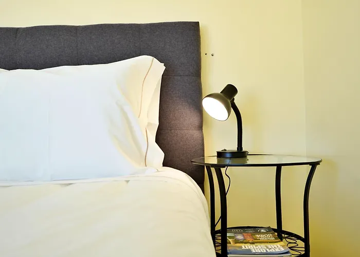 Mbird 19 Penthouse 501 إستوريل